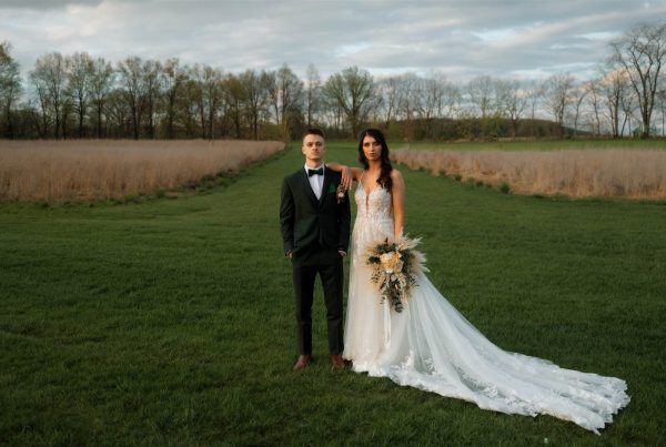 Neutral green spring wedding décor for Kierstan and Drew