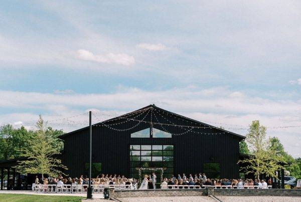 Romantic modern barn wedding of Lauren and Preston